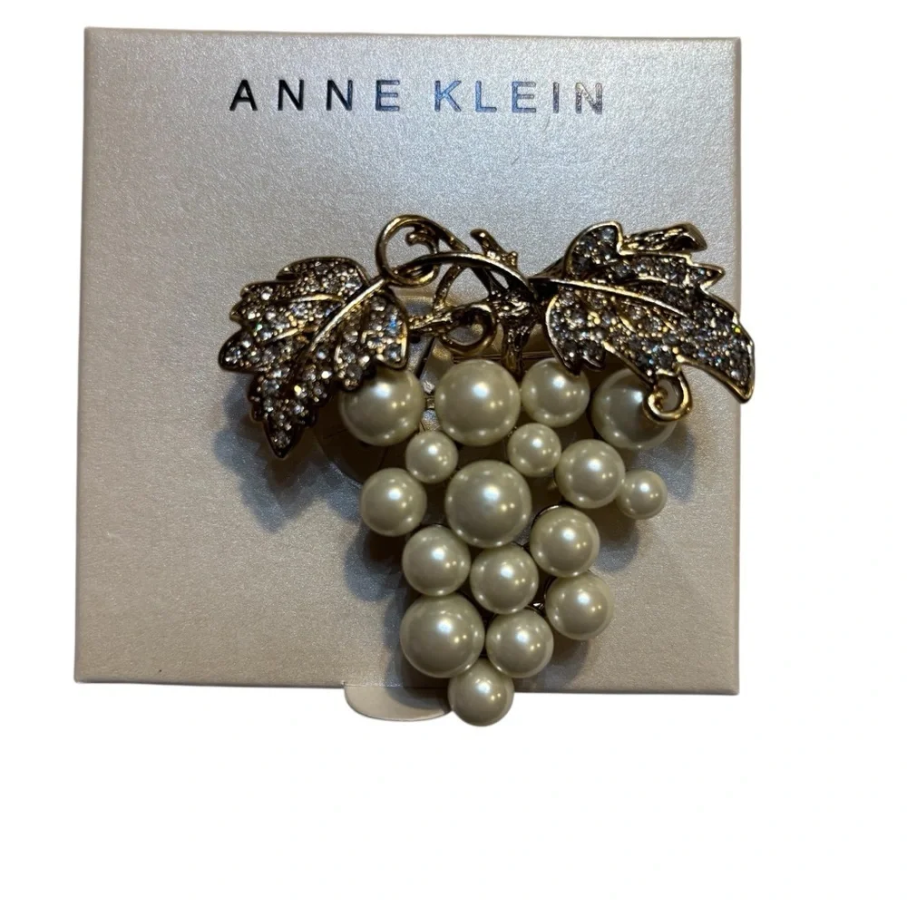 NEW Anne Klein Brooch Gold-tone Crystals Leaves Ivory Pearl Cluster Classic NIB